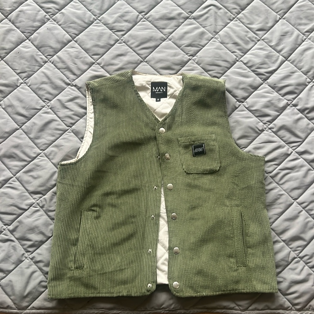 BoohooMAN lightweight Vest Olive medium